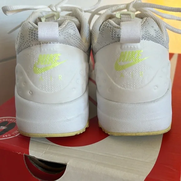 Lace Nike Air Max Shoes 🤍 - Picture 4 of 8